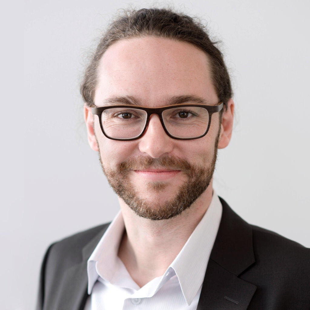 Sven Buchholz, Senior Vice President Product- & Portfolio Management, ASMPT SMT Solutions, speaking at FIRST