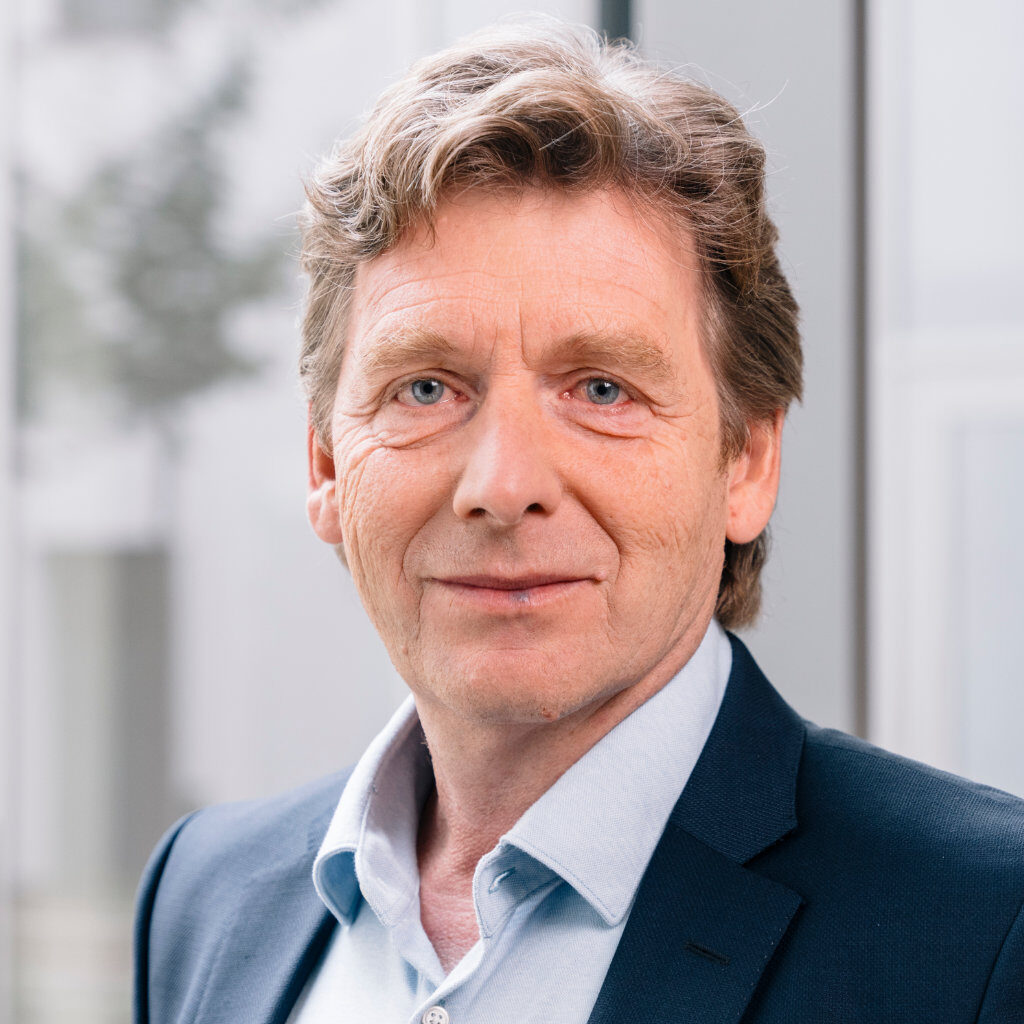 Volker Herbig, X-Fab,  speaking at FIRST by FMD