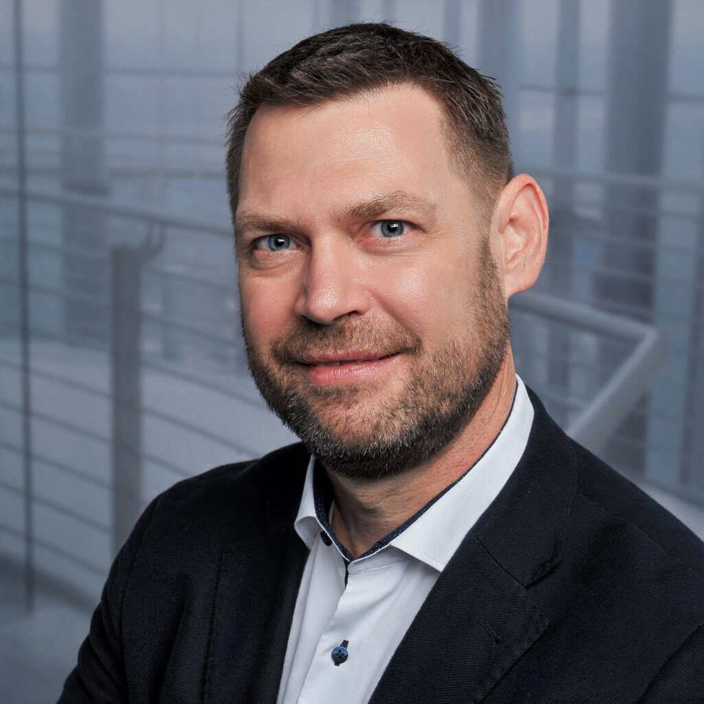 Peter Tranitz, Global Electronics Association , speaking at FIRST by FMD